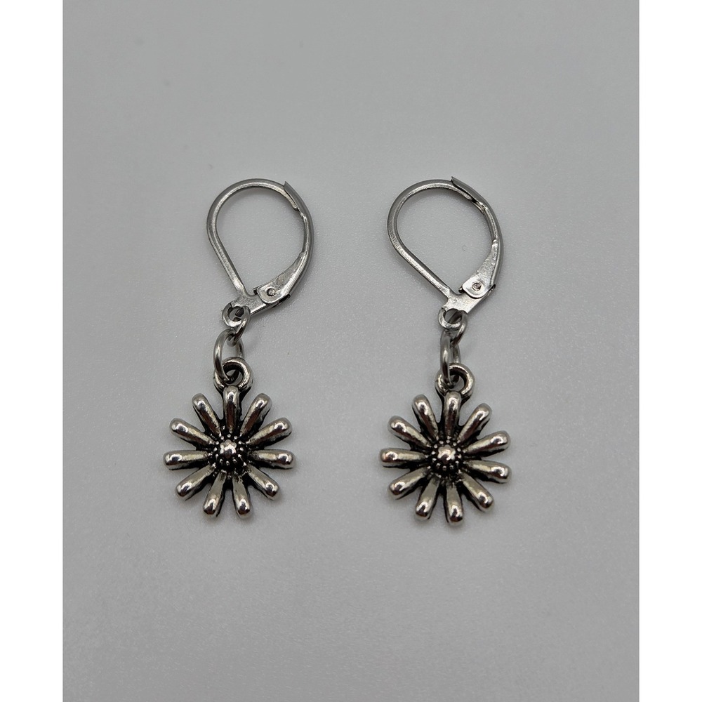 Handmade Earrings Silver Daisy Leverback Stainless Steel Hypoallergenic Floral - Picture 10 of 10